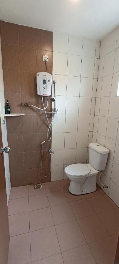 Rovers Inn Guesthouse - Age 11 And Above Only (Adults Only) تاناه راتا المظهر الخارجي الصورة